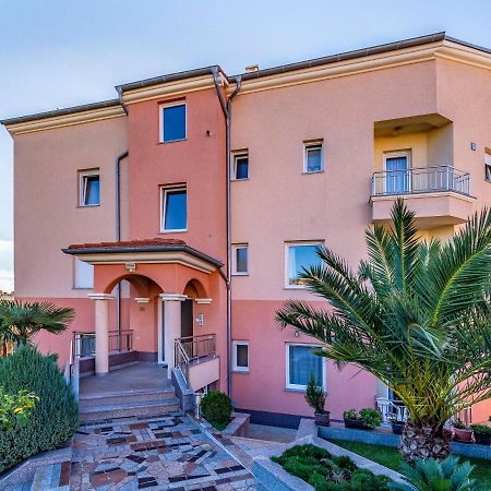Istriensonne - Apartments Veruda Mit Grillterrasse Pula Zewnętrze zdjęcie