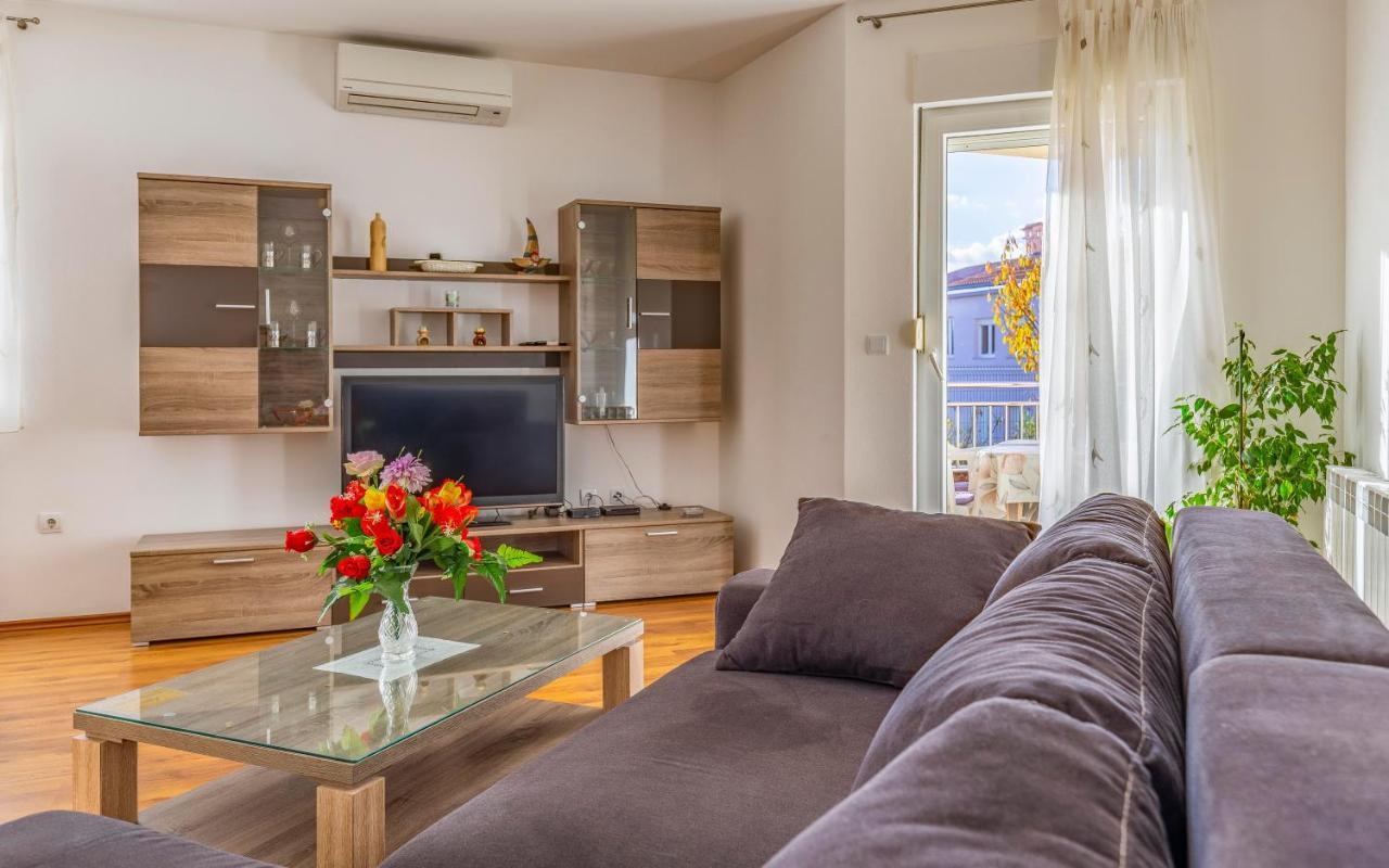 Istriensonne - Apartments Veruda Mit Grillterrasse Pula Zewnętrze zdjęcie