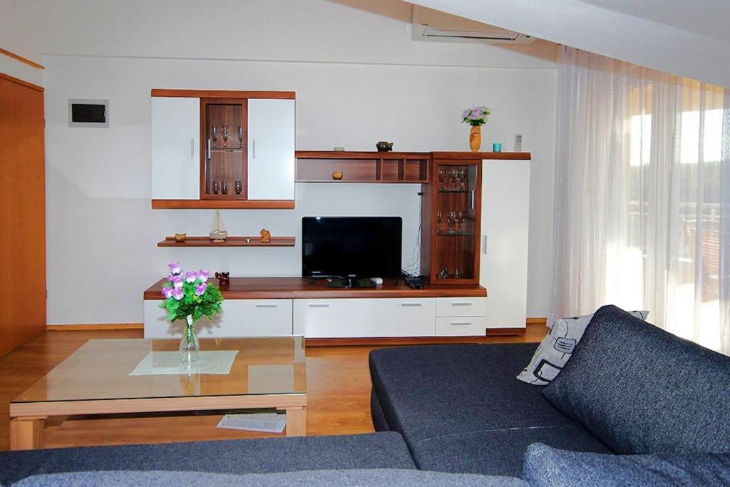 Istriensonne - Apartments Veruda Mit Grillterrasse Pula Zewnętrze zdjęcie